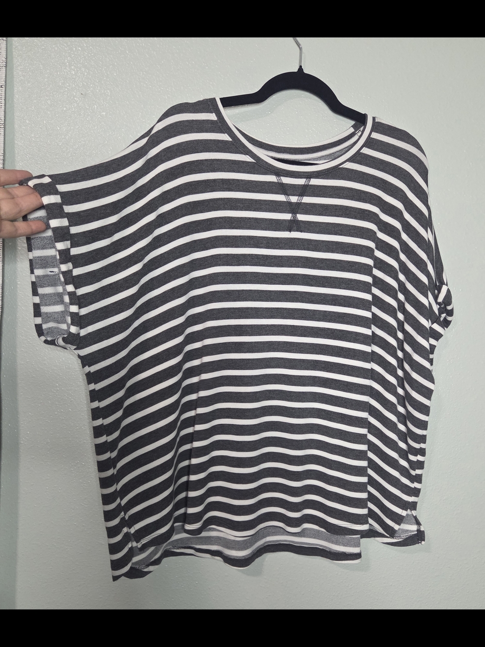 Women's Oversized Black & White Striped Short-Sleeve Tee Size 3x - Picture 4 of 9